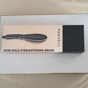 FoxyBae Rose Gold Straightening Brush